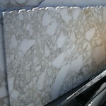 Marbler-Arabescato-Vagli-Dorato-Slabs